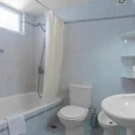 1 Bed Flat - Sleeps 2 - Pool - Parking - Wifi Апартаменты Praia Da Luz