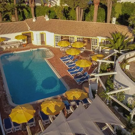 1 Bed Flat - Sleeps 2 - Pool - Parking - Wifi Luz