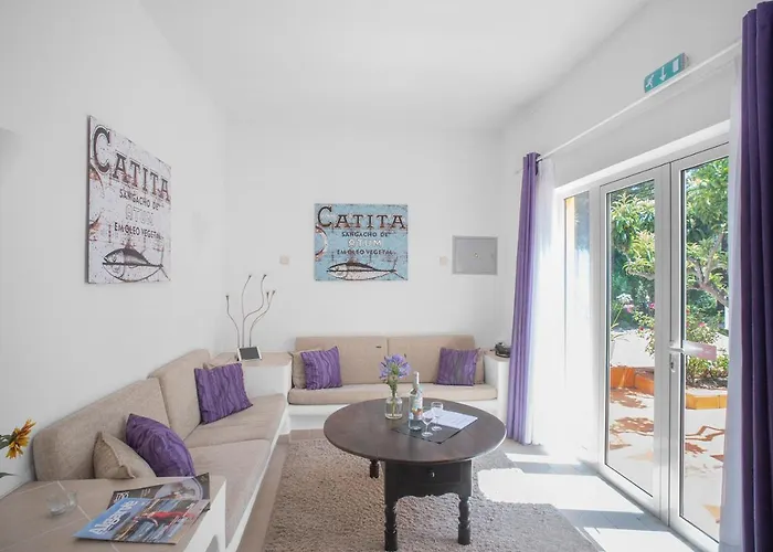 Appartement 1 Bed Flat - Sleeps 2 - Pool - Parking - Wifi
